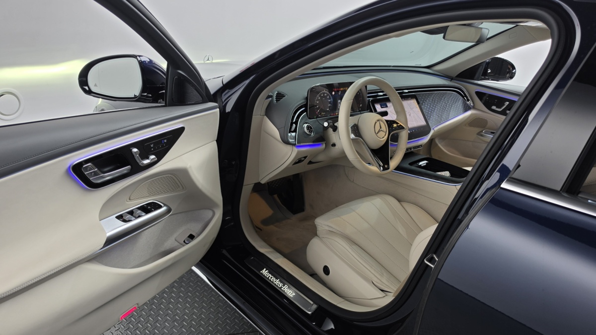Mercedes-Benz E-Class, 2025 — фото 10 из 12