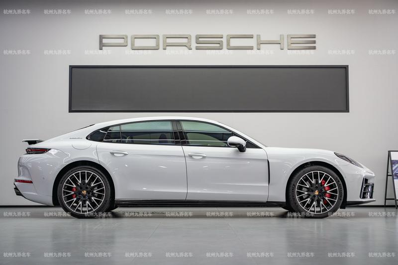 Porsche Panamera, 2024 — фото 8 из 12