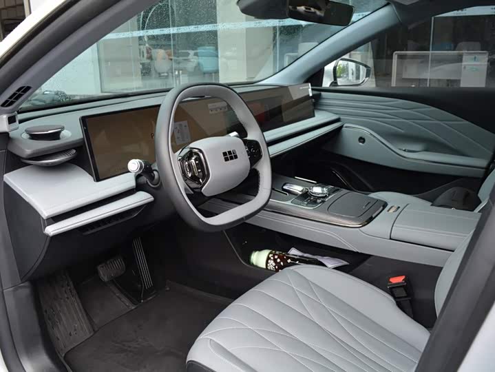 Geely Galaxy E8, 2025 — фото 7 из 9