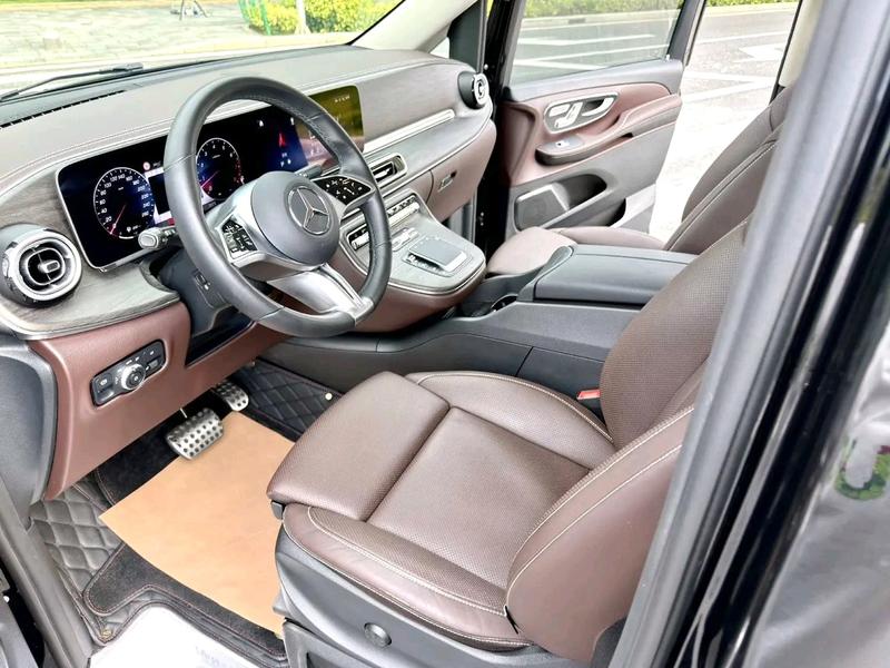 Mercedes-Benz V-Class, 2024 — фото 9 из 12