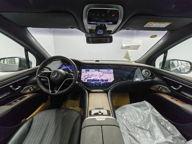 Mercedes-Benz EQS SUV, 2025 — фото 8 из 12