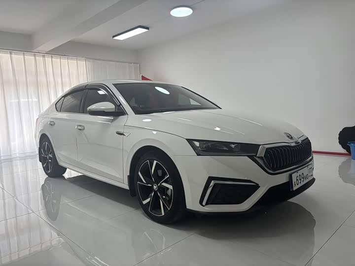 Skoda Octavia Pro, 2022 — фото 3 из 9