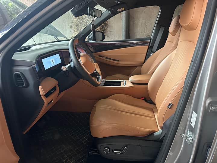 Geely Galaxy L7, 2025 — фото 8 из 9