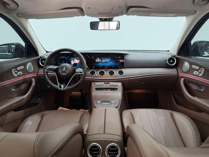 Mercedes-Benz E-Class, 2023 — фото 12 из 12