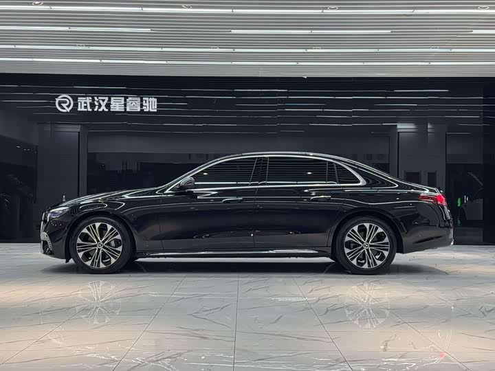 Mercedes-Benz E-Class, 2025 — фото 5 из 9