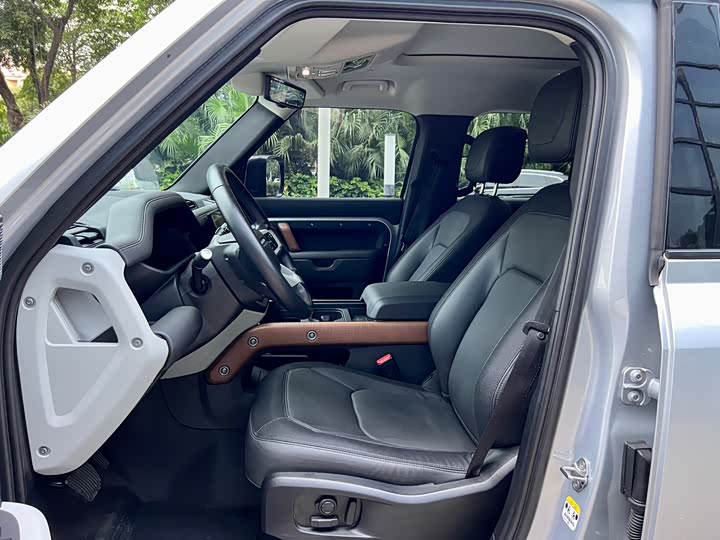 Land Rover Defender, 2022 — фото 4 из 9