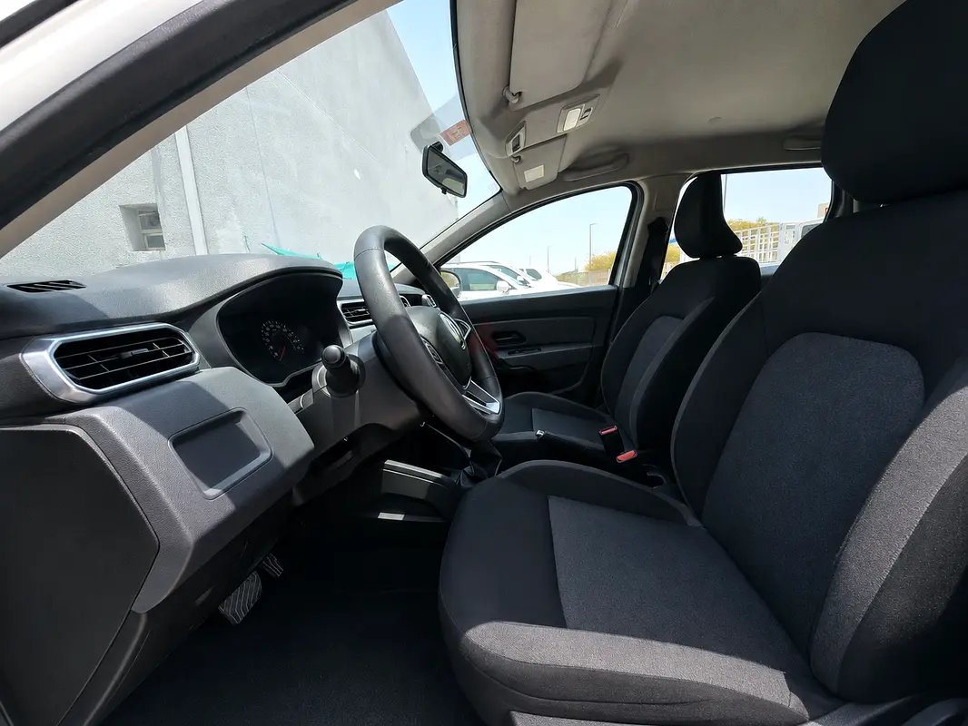 Renault Duster, 2023 — фото 2 из 7
