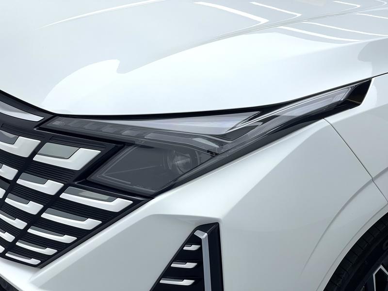 Changan UNI-Z Hybrid, 2024 — фото 9 из 12