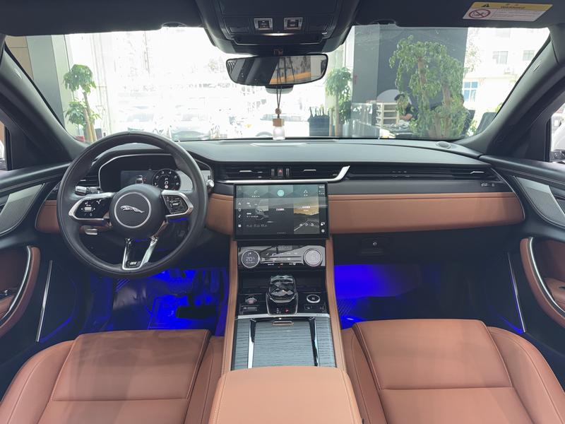 Jaguar XF L, 2022 — фото 6 из 10