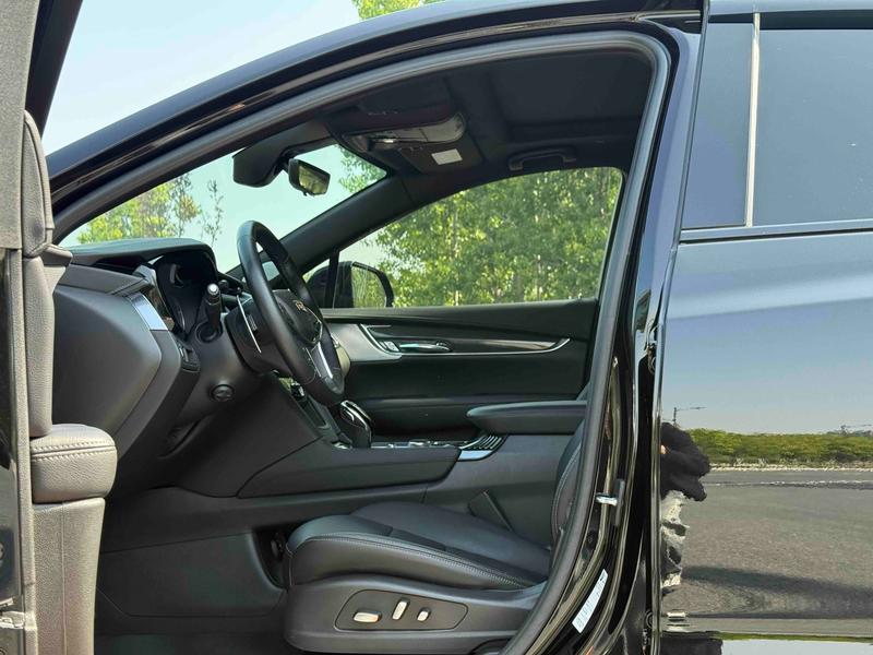 Cadillac XT5, 2023 — фото 9 из 11
