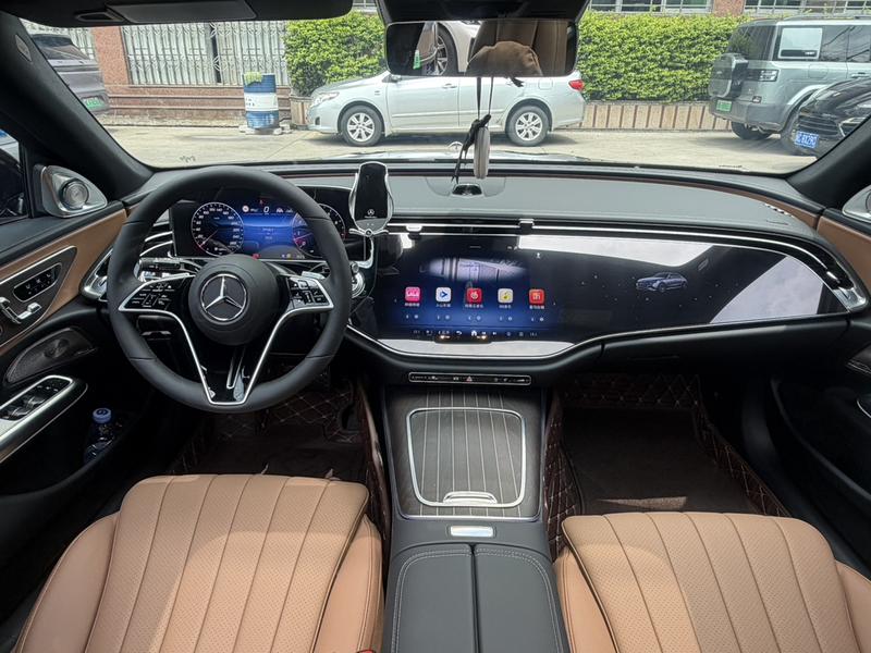 Mercedes-Benz E-Class, 2025 — фото 9 из 12