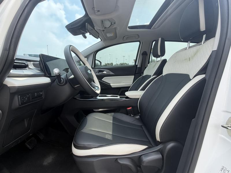 Geely Geometry E Firefly, 2023 — фото 10 из 12