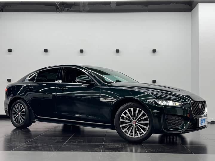 Jaguar XE L, 2023 — фото 3 из 9