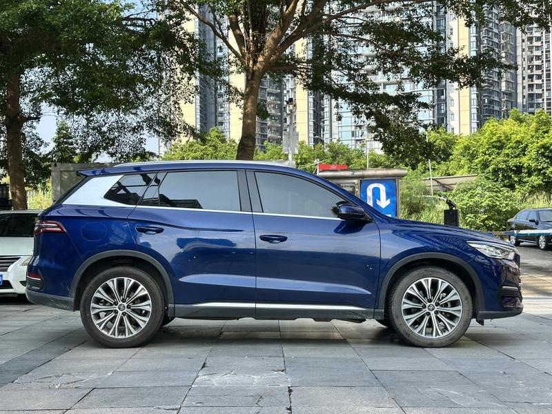BYD Song Pro Hybrid, 2022 — фото 8 из 12