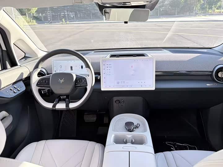 BAIC Arcfox Kaola S, 2025 — фото 5 из 9