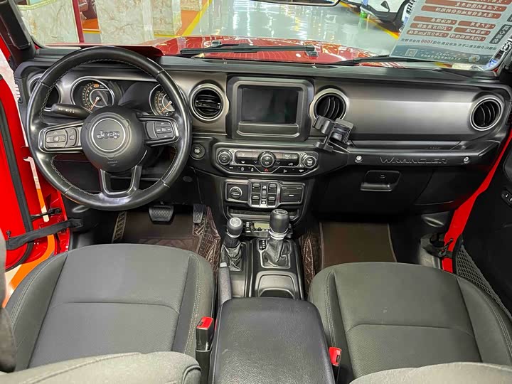 Jeep Wrangler, 2021 — фото 9 из 9