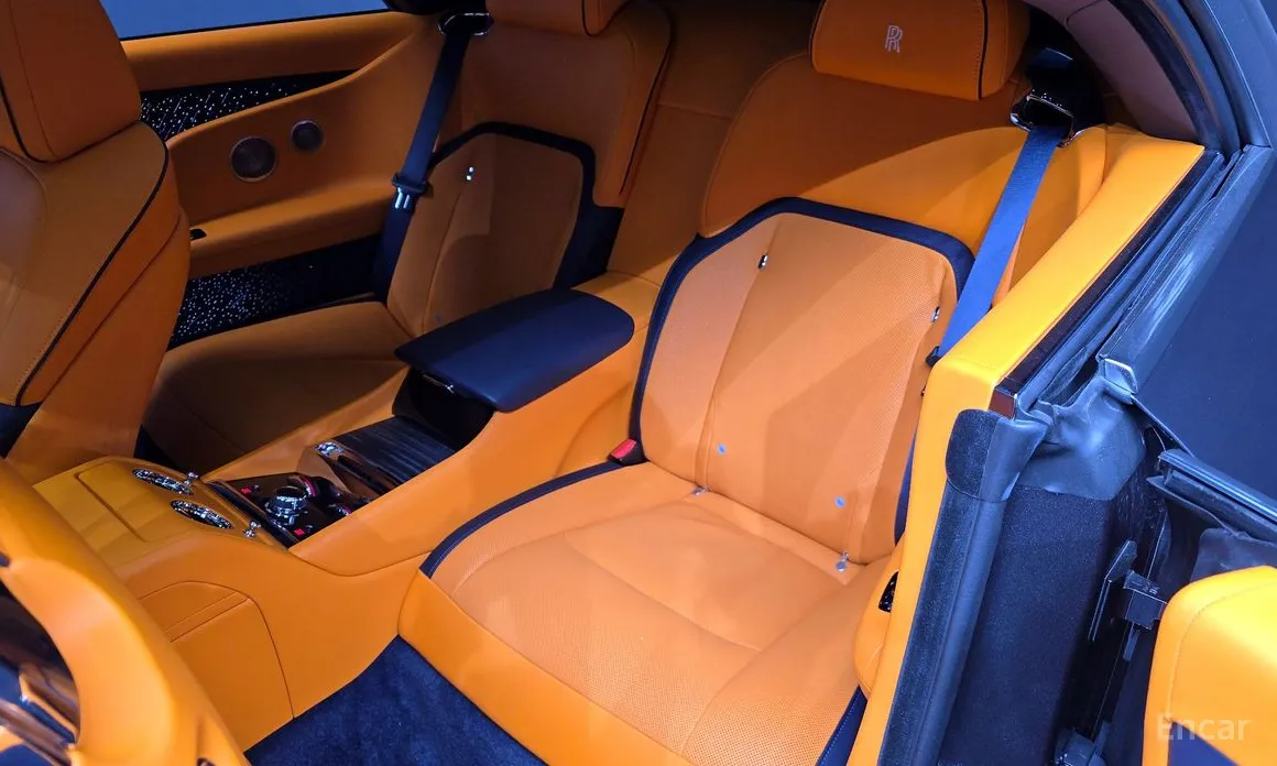 Rolls-Royce Spectre, 2024 — фото 12 из 12