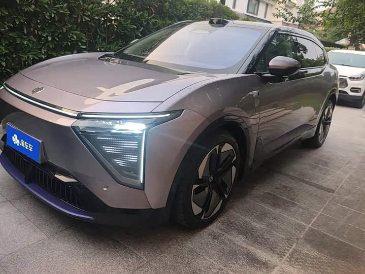 HiPhi Y, 2023 — купить в Брянске под ключ