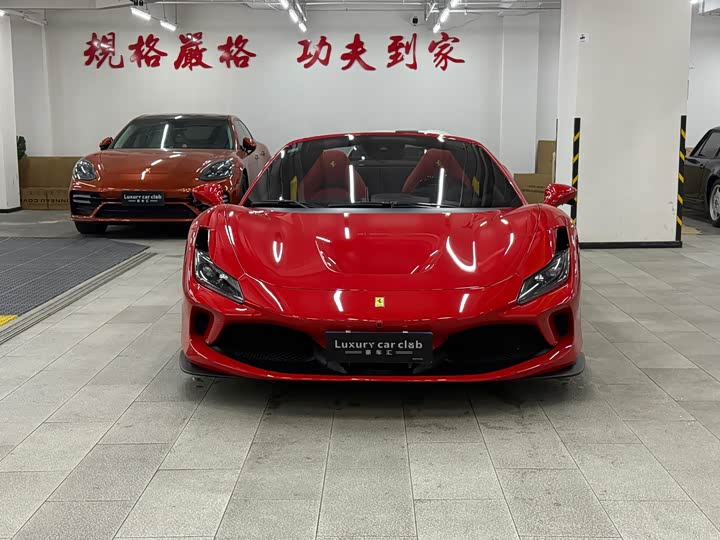 Ferrari F8, 2022 — фото 2 из 9
