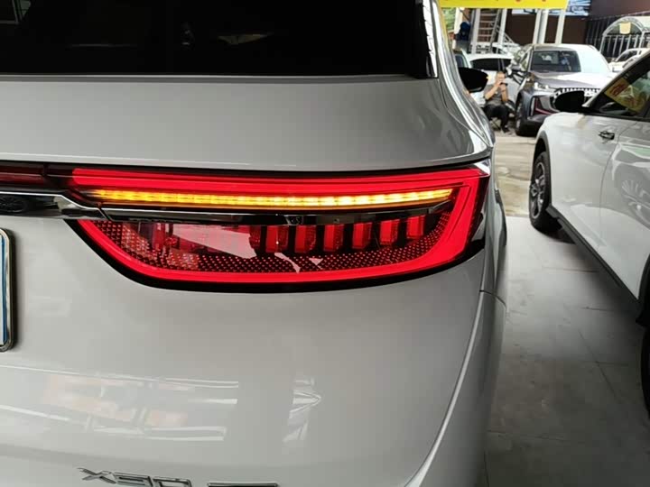 Jetour X90 Plus, 2023 — фото 8 из 9