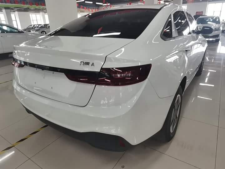 Geely Geometry A, 2023 — фото 7 из 9