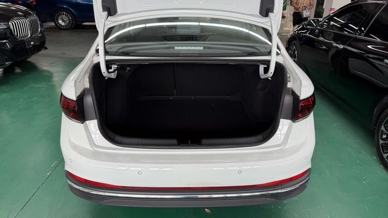 Volkswagen Sagitar L, 2024 — фото 9 из 10
