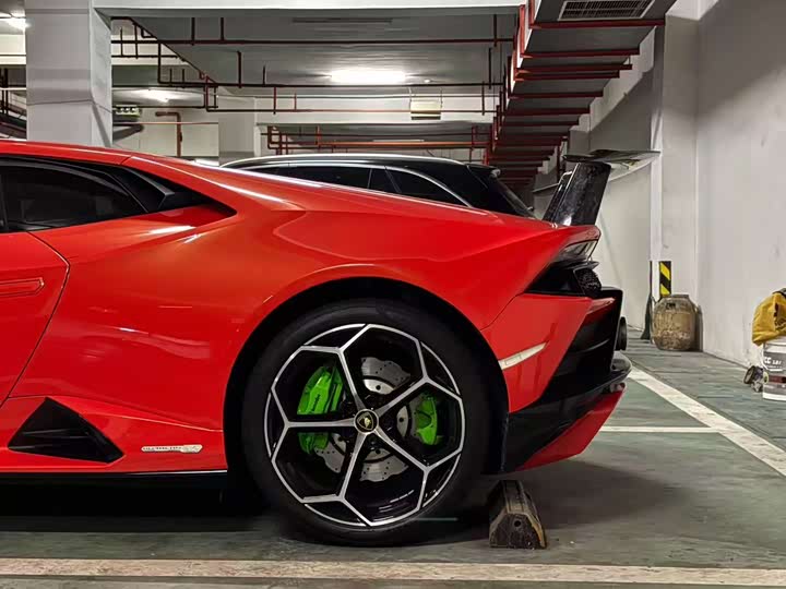 Lamborghini Huracán, 2022 — фото 4 из 9