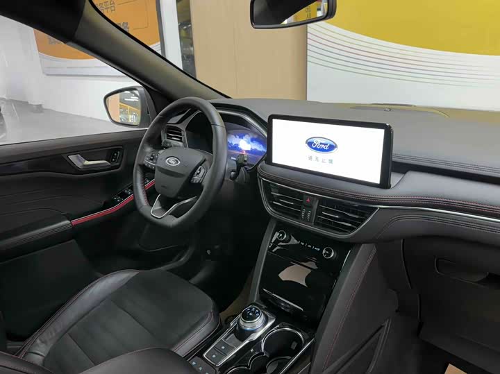 Ford Escape, 2023 — фото 9 из 9
