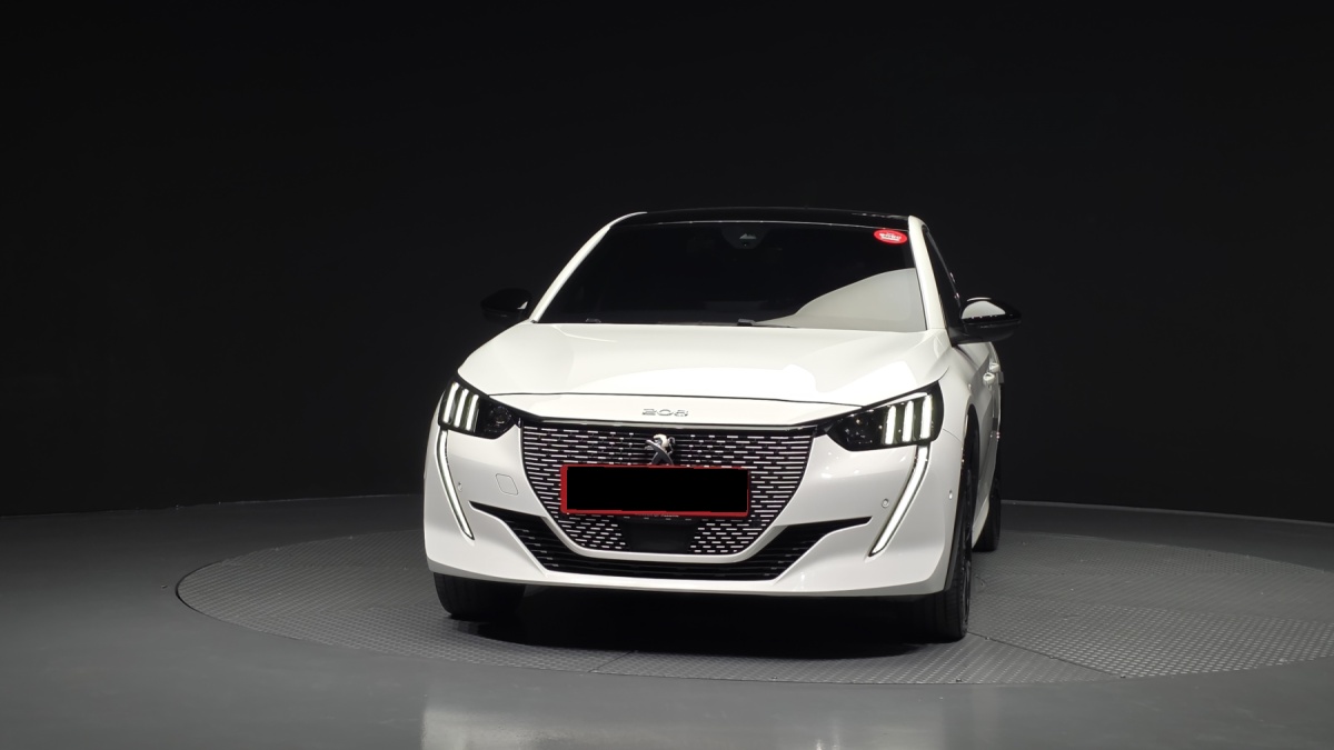 Peugeot 208, 2023 — фото 3 из 12