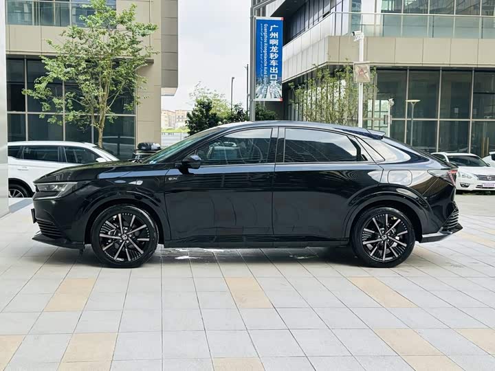 Honda e:NP2, 2025 — фото 4 из 9