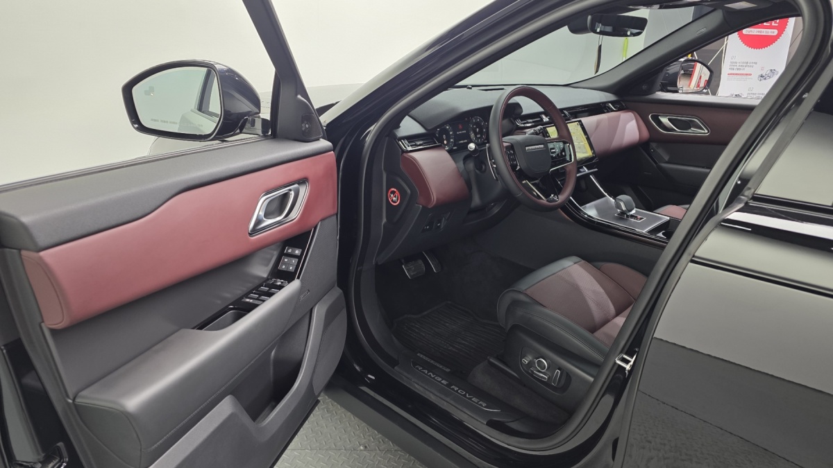 Land Rover Range Rover Velar, 2025 — фото 9 из 12