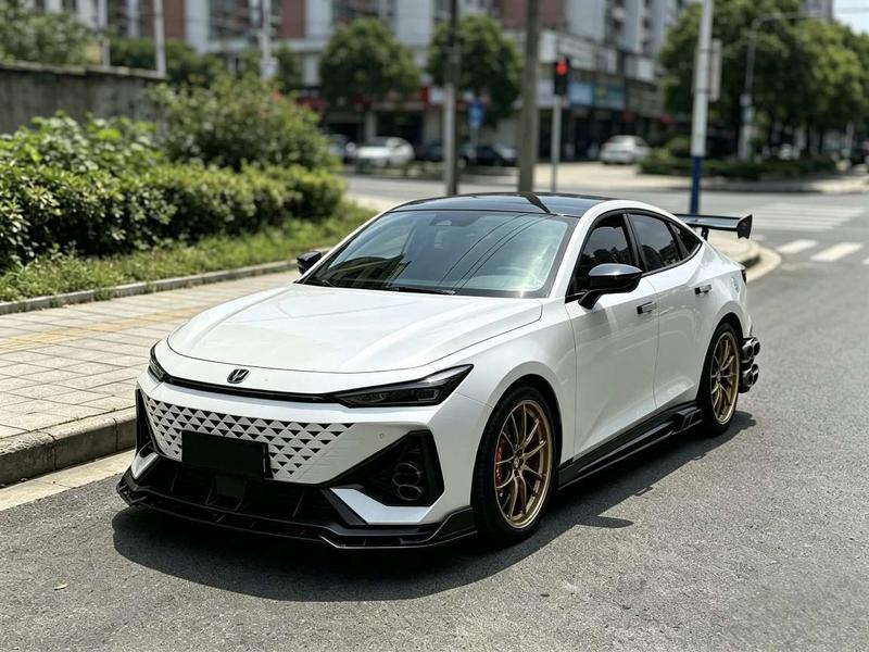 Changan UNI-V, 2024 — купить в Санкт-Петербурге под ключ