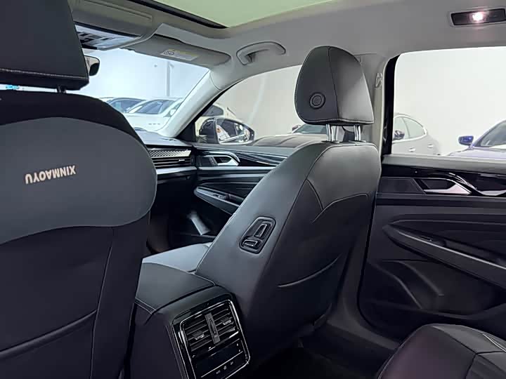 Volkswagen Passat, 2024 — фото 8 из 9