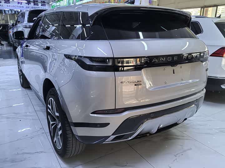 Land Rover Range Rover Evoque L, 2023 — фото 4 из 9