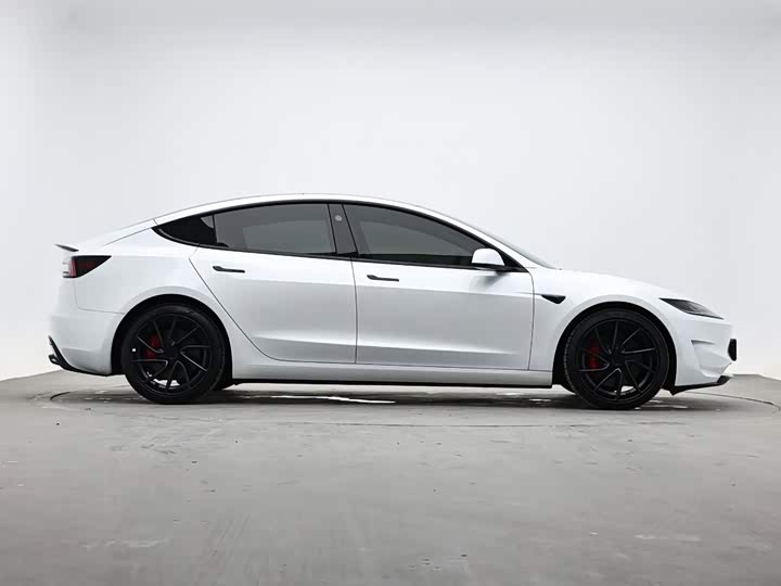 Tesla Model 3, 2024 — фото 6 из 9