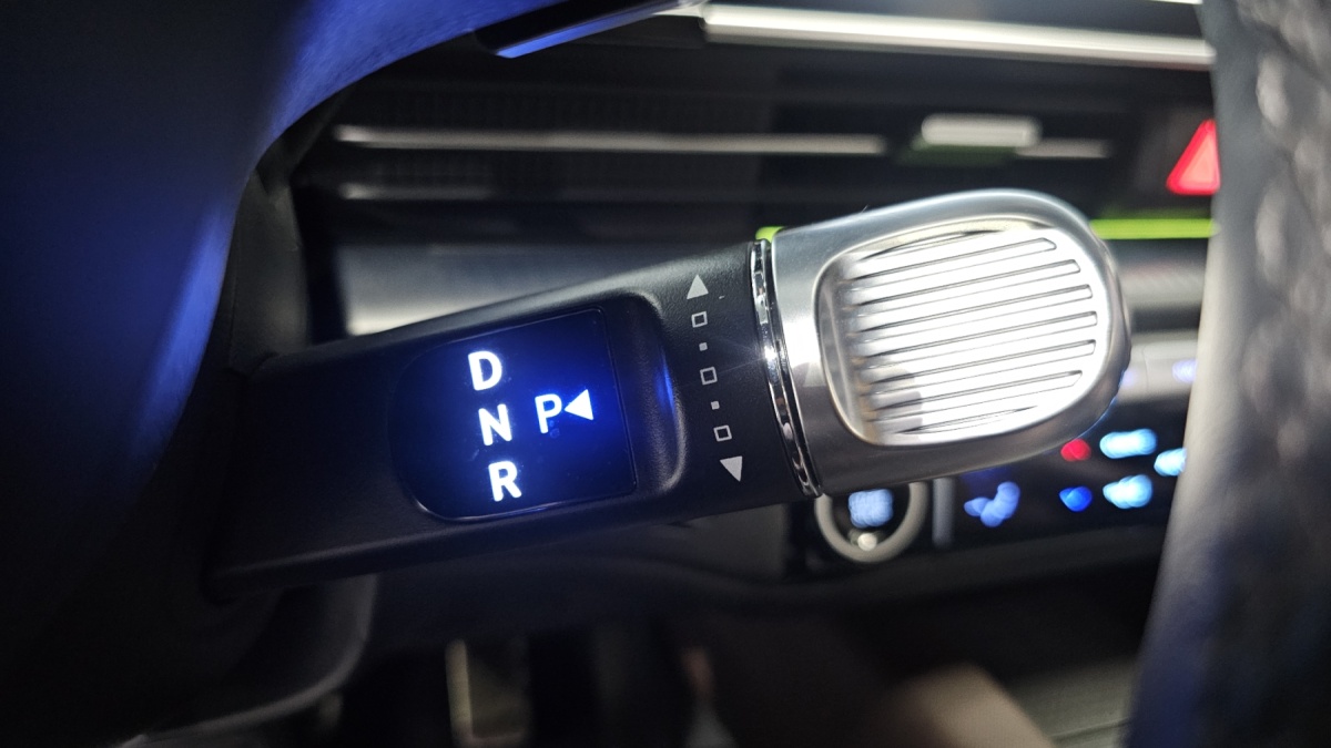 Hyundai Ioniq 6, 2023 — фото 8 из 12