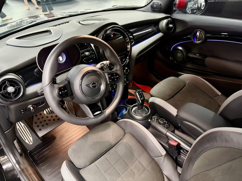 Mini Mini JCW, 2021 — фото 7 из 10