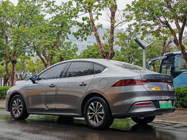 BYD Qin Plus, 2024 — фото 5 из 9