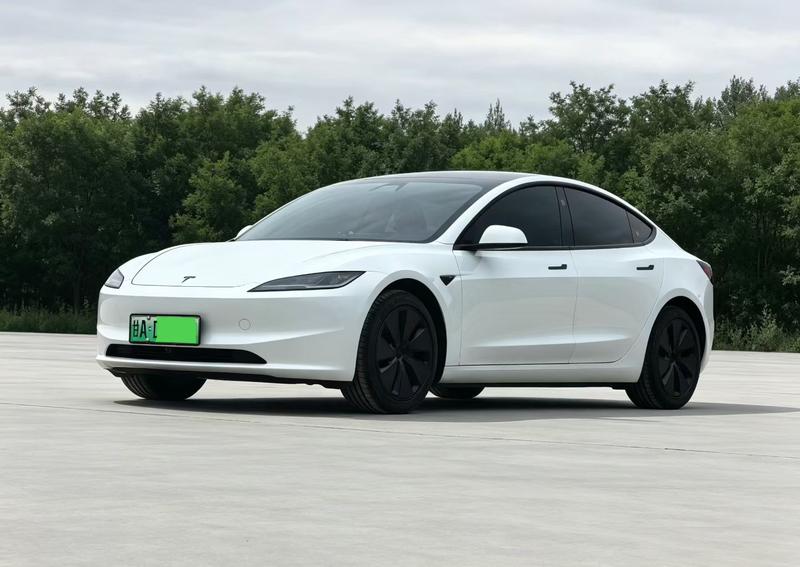 Tesla Model 3, 2026 — купить в Москве под ключ