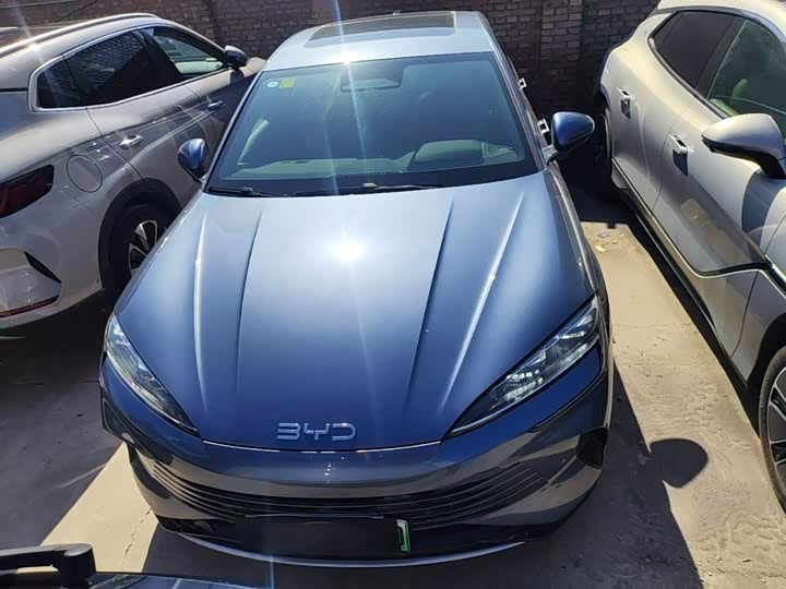 BYD Seal 07 DM-i Hybrid, 2025 — фото 3 из 9