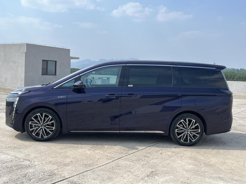 GAC Trumpchi E8, 2024 — фото 4 из 11