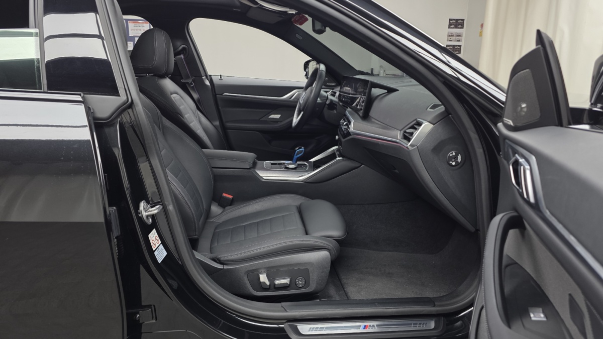BMW i4, 2022 — фото 11 из 12
