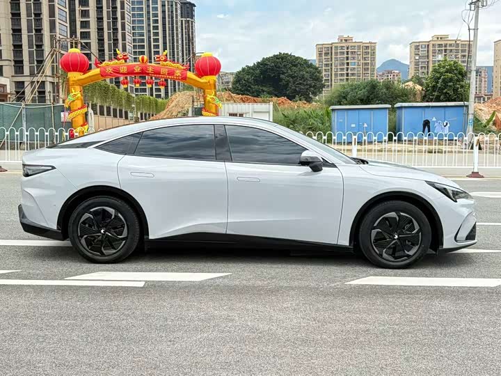 BAIC Arcfox Alpha S5, 2026 — фото 9 из 9