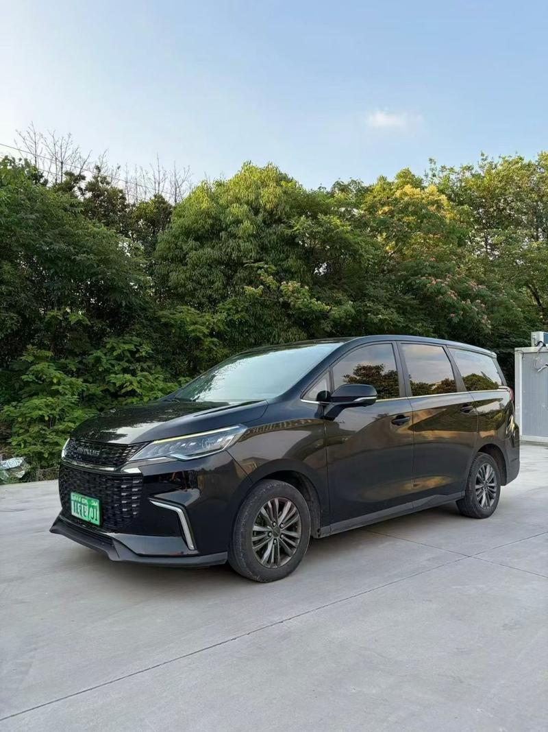 Maxus Euniq 5, 2022 — купить в Москве под ключ
