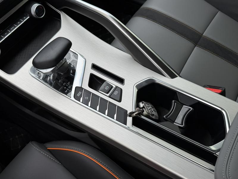 Geely Coolray, 2024 — фото 10 из 12