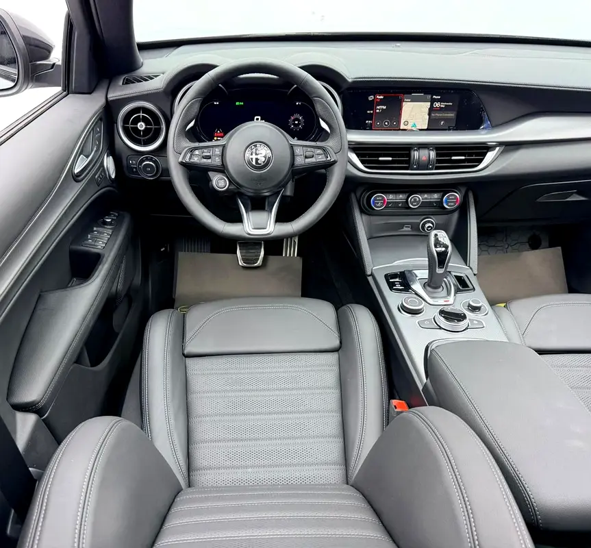 Alfa Romeo Stelvio, 2025 — фото 9 из 10