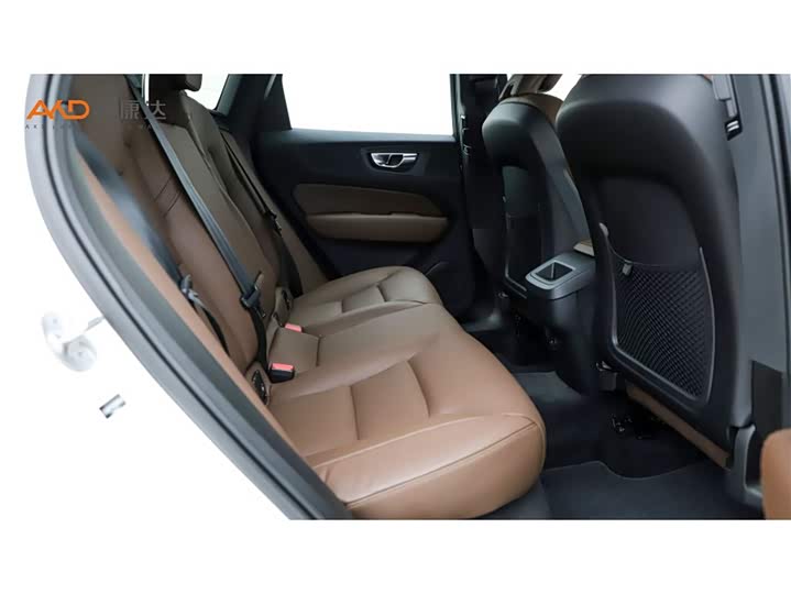 Volvo XC60, 2024 — фото 8 из 9