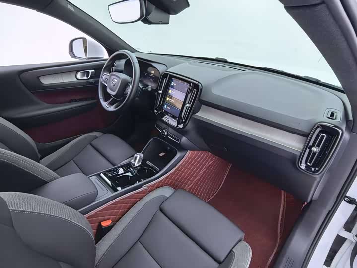 Volvo XC40, 2023 — фото 6 из 9