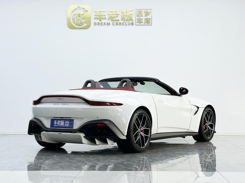 Aston Martin V8 Vantage, 2022 — фото 6 из 12
