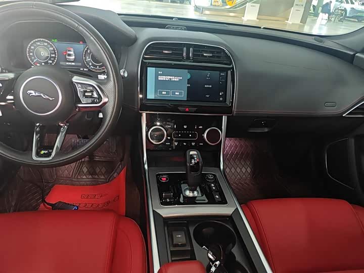 Jaguar XE L, 2022 — фото 9 из 9